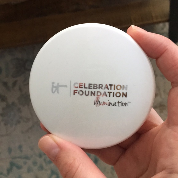 IT Cosmetics Other - IT Cosmetics Celebration Foundation Illumination